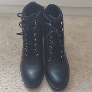 Alfani Size 8.5 Black Ankle Boots